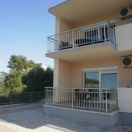 Apartments Kelic Trogir Exterior photo