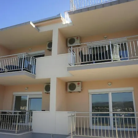 Apartments Kelic Trogir Exterior photo